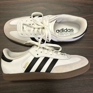 NEVER WORN ADIDAS SAMBAS